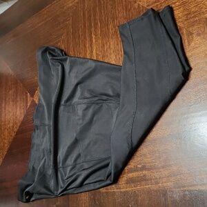 Version Yoga Pants-Capri